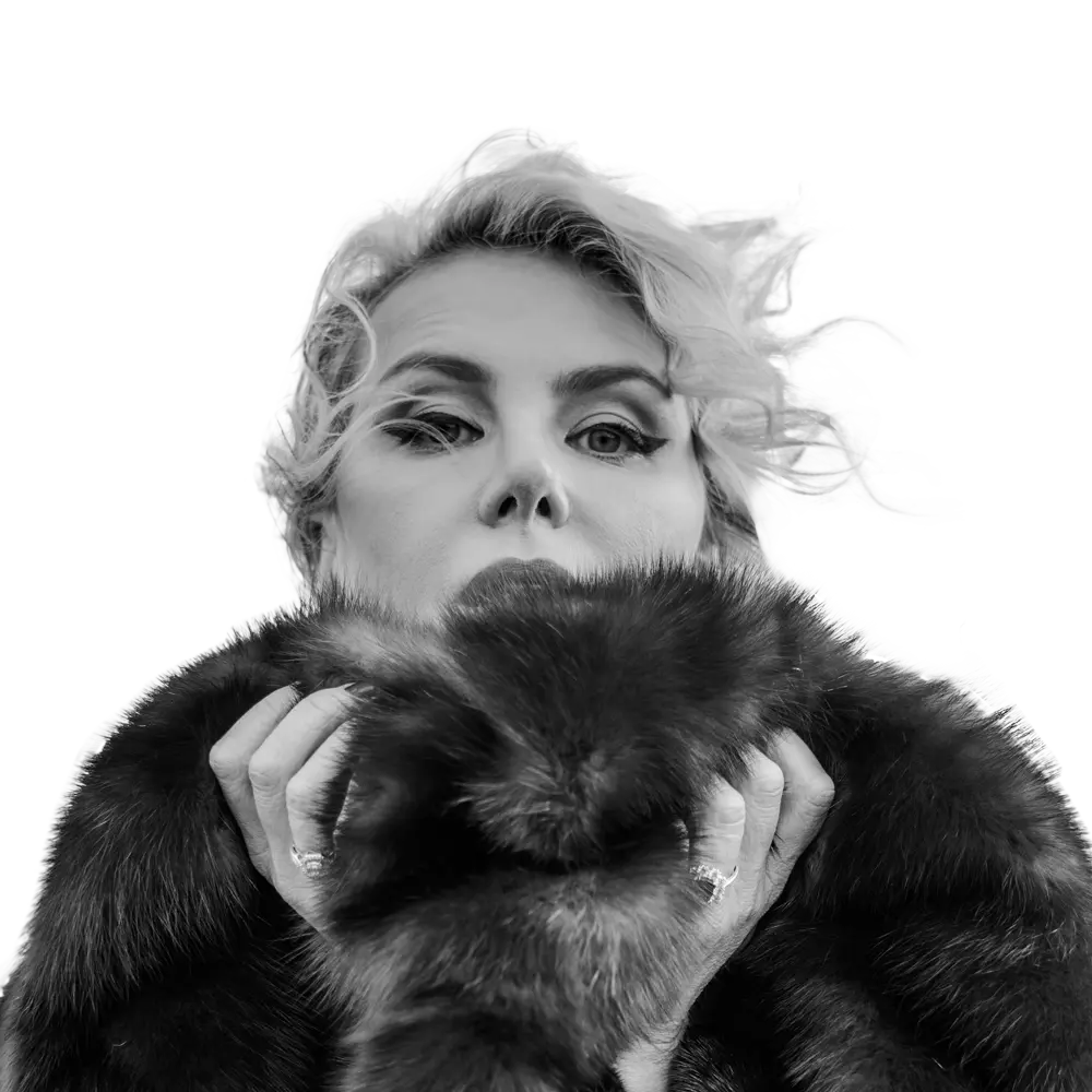 Рената Литвинова - встреча и приглашение на спектакль 